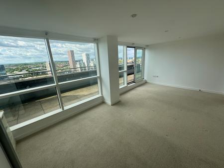 2 bedroom Apartment for sale in The Quays, Salford Quays, Salford, M50
