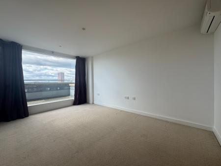 2 bedroom Apartment for sale in The Quays, Salford Quays, Salford, M50
