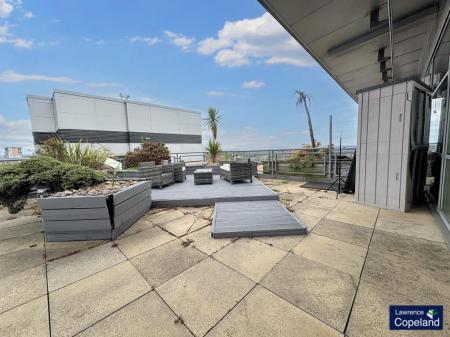 2 bedroom Apartment for sale in The Quays, Salford Quays, Salford, M50