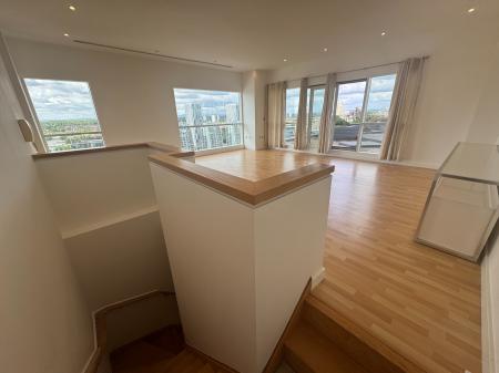 2 bedroom Apartment for sale in The Quays, Salford Quays, Salford, M50