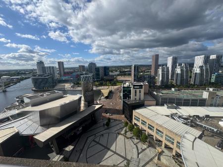 2 bedroom Apartment for sale in The Quays, Salford Quays, Salford, M50
