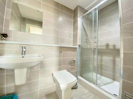 3 bedroom Flat to let in Michigan Point Tower A, Salford Quays, Salford, M50