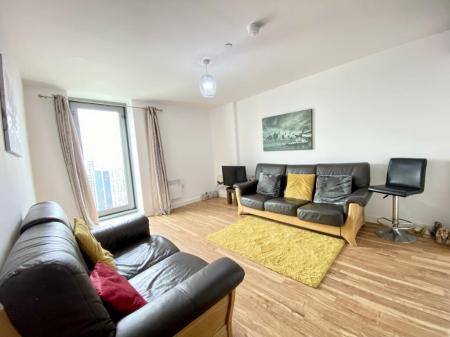 3 bedroom Flat to let in Michigan Point Tower A, Salford Quays, Salford, M50