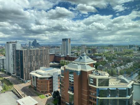 3 bedroom Flat to let in Michigan Point Tower A, Salford Quays, Salford, M50