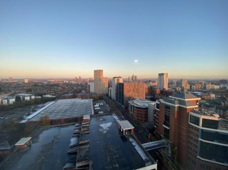 3 bedroom Flat to let in Michigan Point Tower A, Salford Quays, Salford, M50
