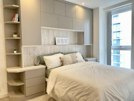 2 bedroom Flat to let in Blue, Media City UK, Salford Quays, Salford, M50