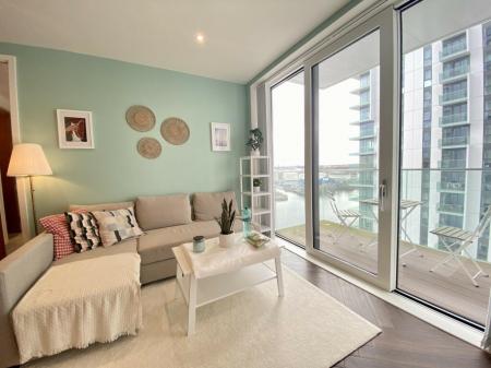 2 bedroom Flat to let in Blue, Media City UK, Salford Quays, Salford, M50