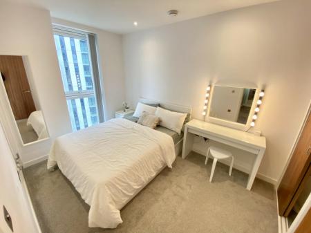 2 bedroom Flat to let in Blue, Media City UK, Salford Quays, Salford, M50