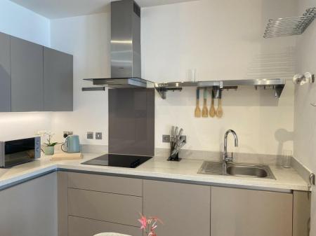 2 bedroom Flat to let in Blue, Media City UK, Salford Quays, Salford, M50