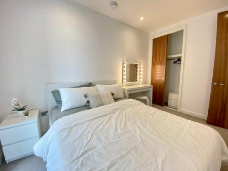 2 bedroom Flat to let in Blue, Media City UK, Salford Quays, Salford, M50