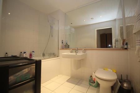 1 bedroom Flat to let in Taylorson Street South, Salford Quays, Salford, M5