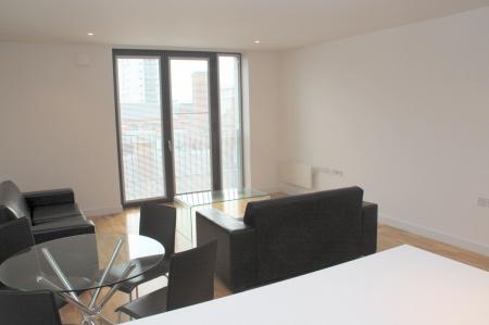 2 bedroom Flat to let in 5 Piccadilly Place, Manchester, M1