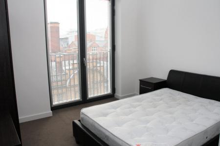 2 bedroom Flat to let in 5 Piccadilly Place, Manchester, M1
