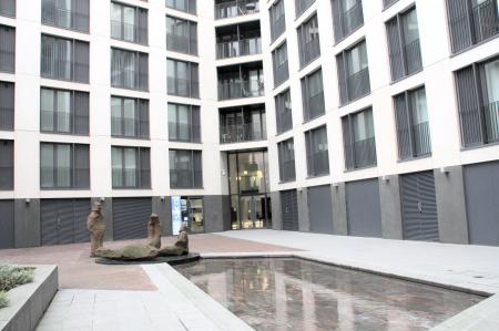 2 bedroom Flat to let in 5 Piccadilly Place, Manchester, M1