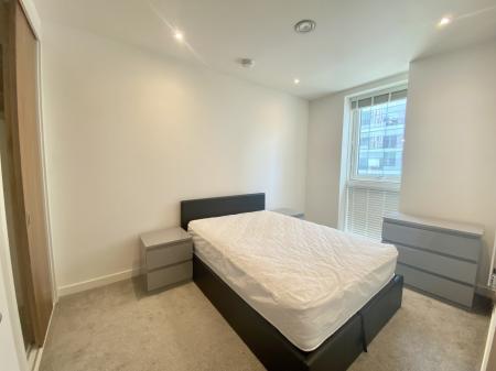 2 bedroom Flat to let in Blue, Media City UK, Salford Quays, Salford, M50