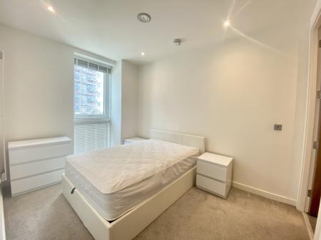 2 bedroom Flat to let in Blue, Media City UK, Salford Quays, Salford, M50