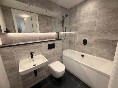 1 bedroom Flat to let in Marlstone Ave, Salford, M3