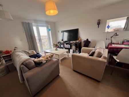 2 bedroom Flat to let in 1a Elmira Way, Salford Quays, Salford, M5