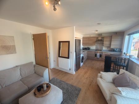 2 bedroom Flat to let in Christie Lane, Salford, M7