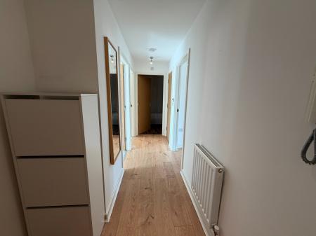 2 bedroom Flat to let in Christie Lane, Salford, M7