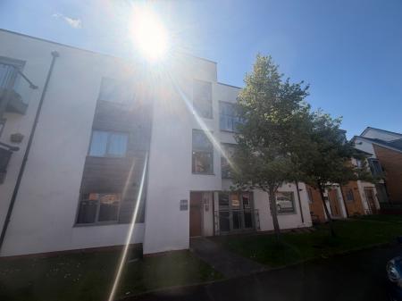 2 bedroom Flat to let in Christie Lane, Salford, M7