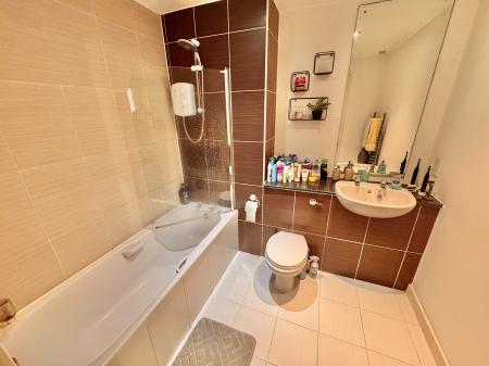 1 bedroom Apartment for sale in 56, Broadway, Salford, M50