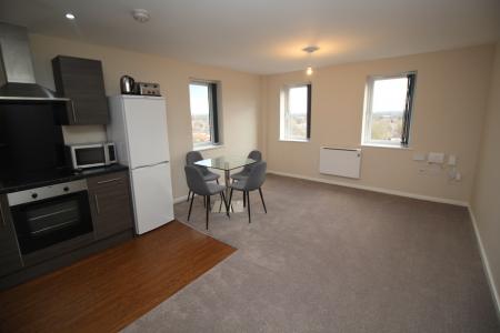 2 bedroom Flat to let in 73 Seymour Grove, M16