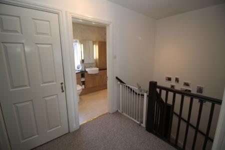 3 bedroom Mews house to let in Merchants Quay, Salford Quays, Salford, M50