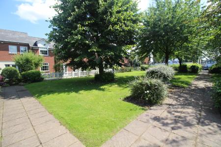 3 bedroom Mews house to let in Merchants Quay, Salford Quays, Salford, M50