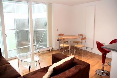 1 bedroom Flat to let in The Quays, Salford Quays, Salford, M50