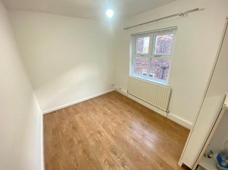 1 bedroom Flat to let in Withington Road., Manchester, M16