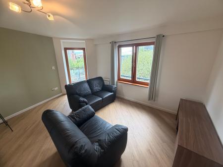 2 bedroom Flat to let in Corporation St, Manchester, M4