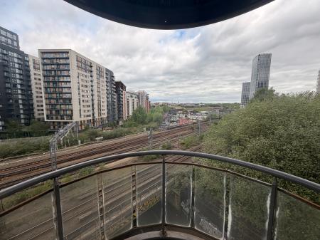 2 bedroom Flat to let in Corporation St, Manchester, M4