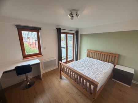 2 bedroom Flat to let in Corporation St, Manchester, M4