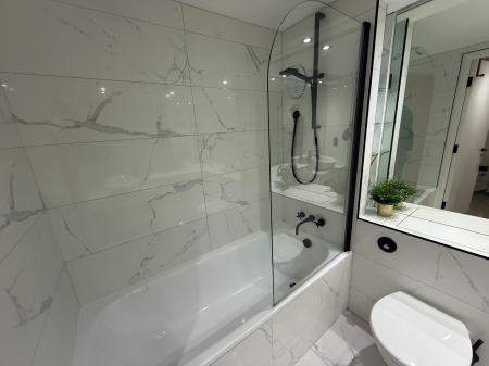 1 bedroom Flat to let in South Hall St, Salford, M5
