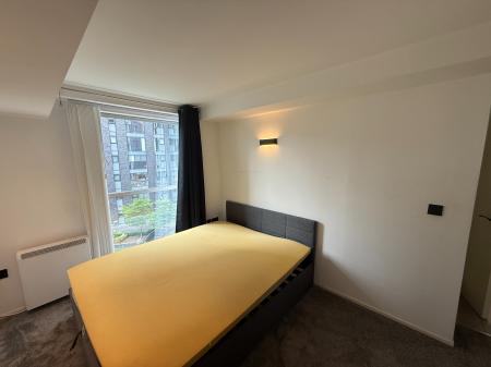 1 bedroom Flat to let in South Hall St, Salford, M5