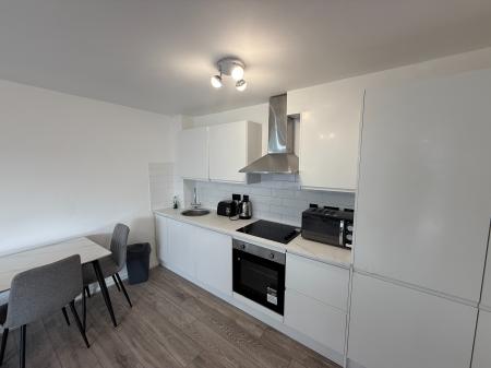 1 bedroom Flat to let in South Hall St, Salford, M5