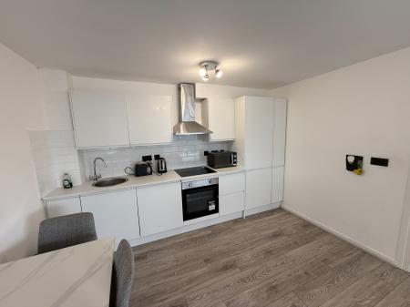 1 bedroom Flat to let in South Hall St, Salford, M5