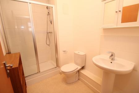 2 bedroom Flat to let in 196 Altrincham Road, Wythenshawe, Manchester, M22