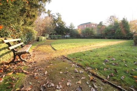 2 bedroom Flat to let in 196 Altrincham Road, Wythenshawe, Manchester, M22
