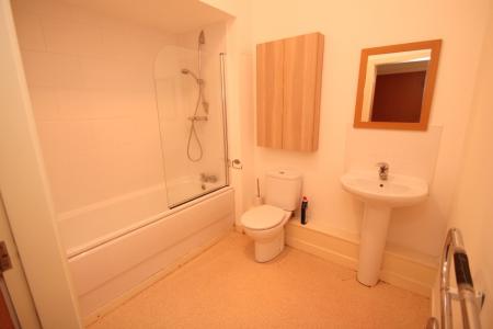 2 bedroom Flat to let in 196 Altrincham Road, Wythenshawe, Manchester, M22