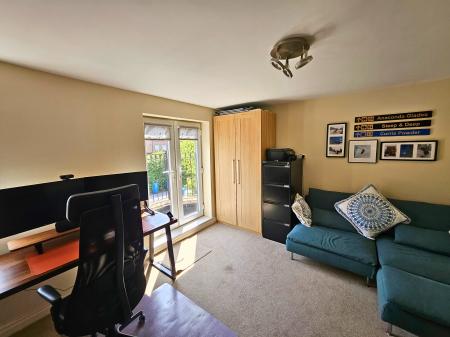 4 bedroom Semi-detached house to let in Cape Street, Withington, Manchester, M20