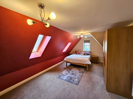 4 bedroom Semi-detached house to let in Cape Street, Withington, Manchester, M20