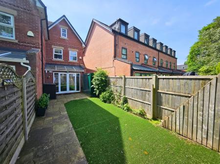 4 bedroom Semi-detached house to let in Cape Street, Withington, Manchester, M20