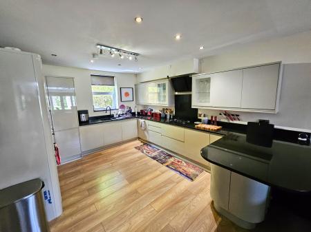 4 bedroom Semi-detached house to let in Cape Street, Withington, Manchester, M20