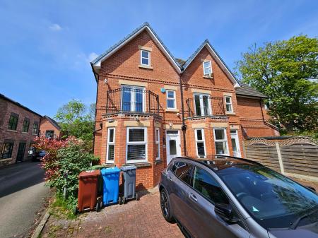4 bedroom Semi-detached house to let in Cape Street, Withington, Manchester, M20