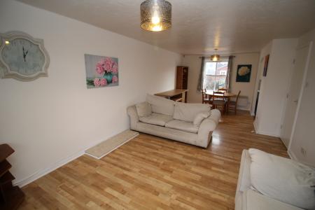 2 bedroom Flat to let in Trinity Riverside, Salford, M3