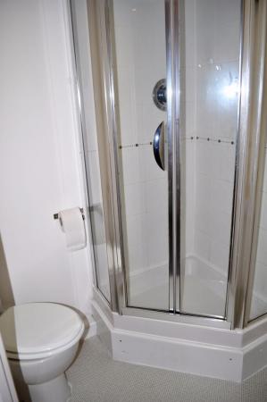 2 bedroom Flat to let in 4 Elmira Way, Salford Quays, Salford, M5