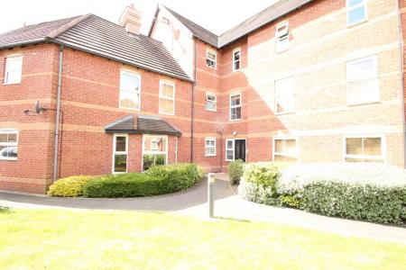 2 bedroom Flat to let in Welman Way, Altrincham, WA15