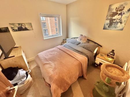 2 bedroom Apartment for sale in Rivergate House (Block A), Wilburn Basin, M5